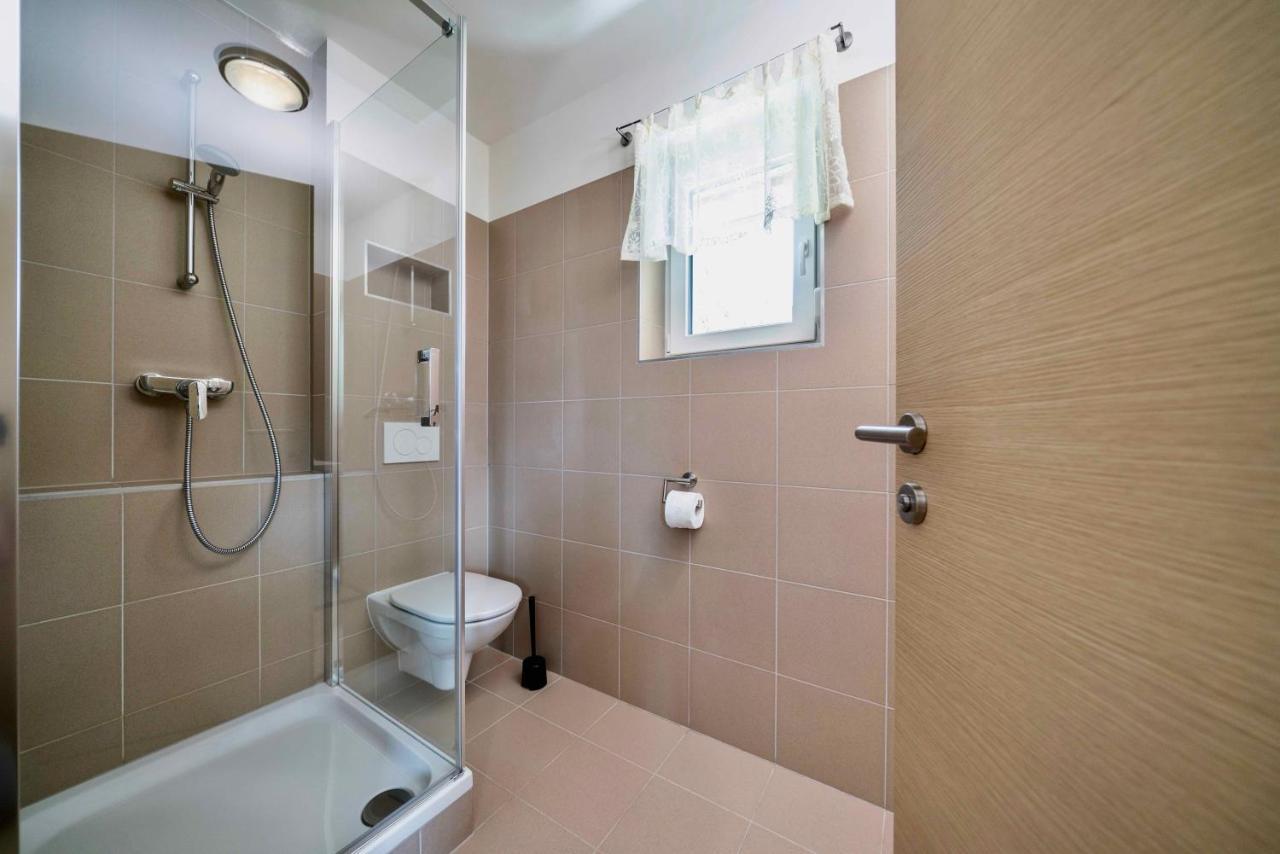 1Schoenes Ferienhaus Im Sonnigen Kaernten Döbriach Esterno foto